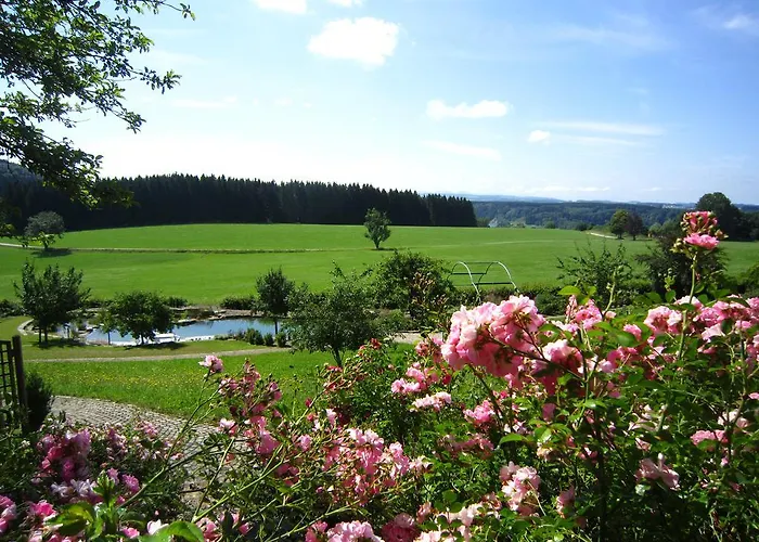 Gaestehaus Schloss Kronburg